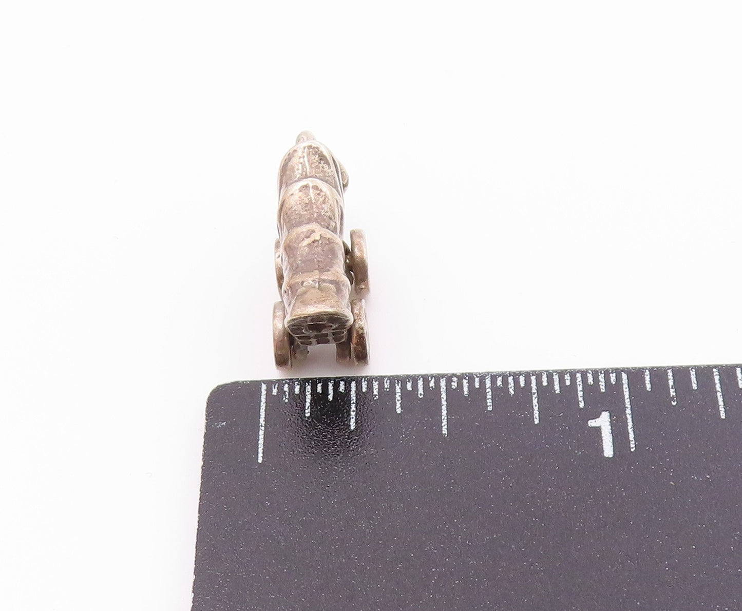 925 Sterling Silver  Vintage Petite Old Fashioned Carriage Pendant  PT18169