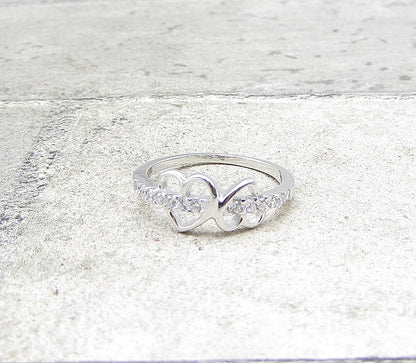 925 Sterling Silver  White Cubic Zirconia Love Heart Band Ring Sz 7  RG1579