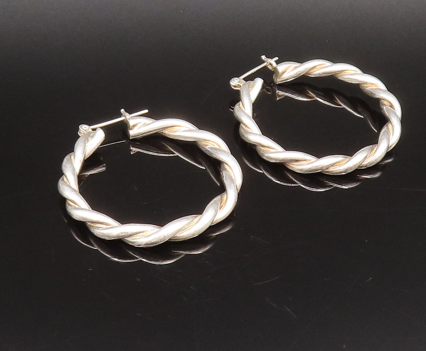 925 Sterling Silver  Vintage Fashionable Twisted Hoop Earrings  EG12269