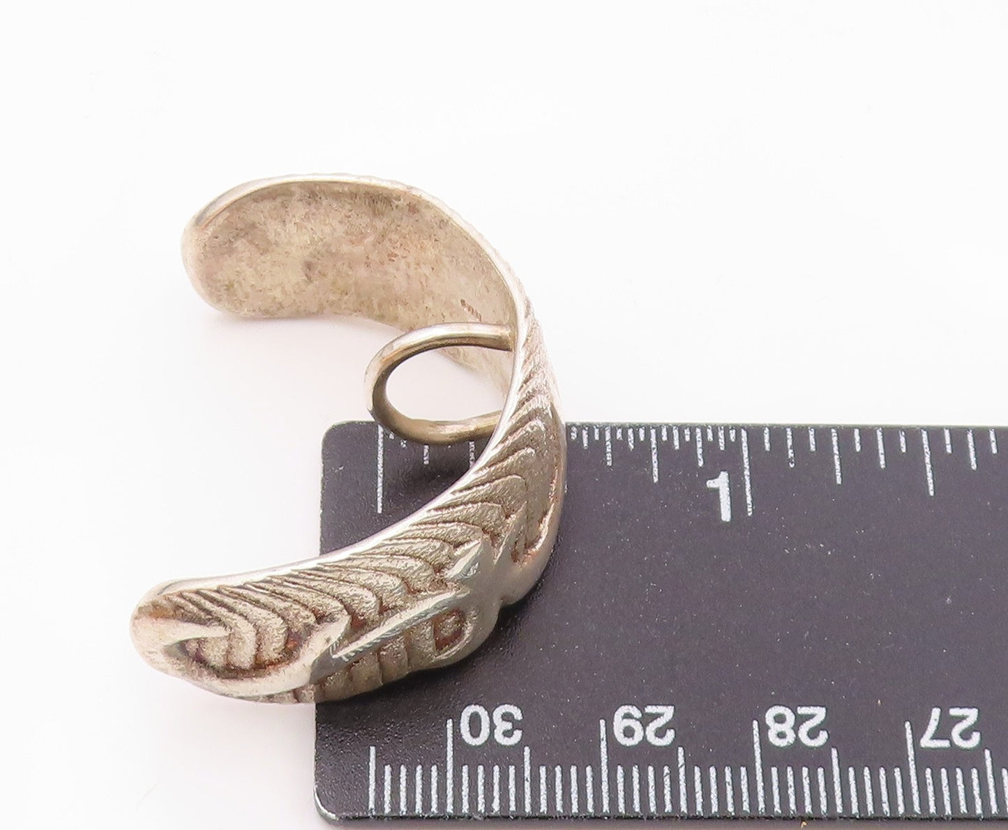 SOUTHWESTERN 925 Silver Vintage Curved Swirl Pattern Ribbed Pendant PT19770