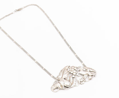 925 Sterling Silver Vintage Necklace Antique Carved Floral Pendent   NE4586