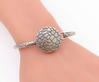 925 Sterling Silver  Vintage Cobbled Pattern Hook Bangle Bracelet  BT9179