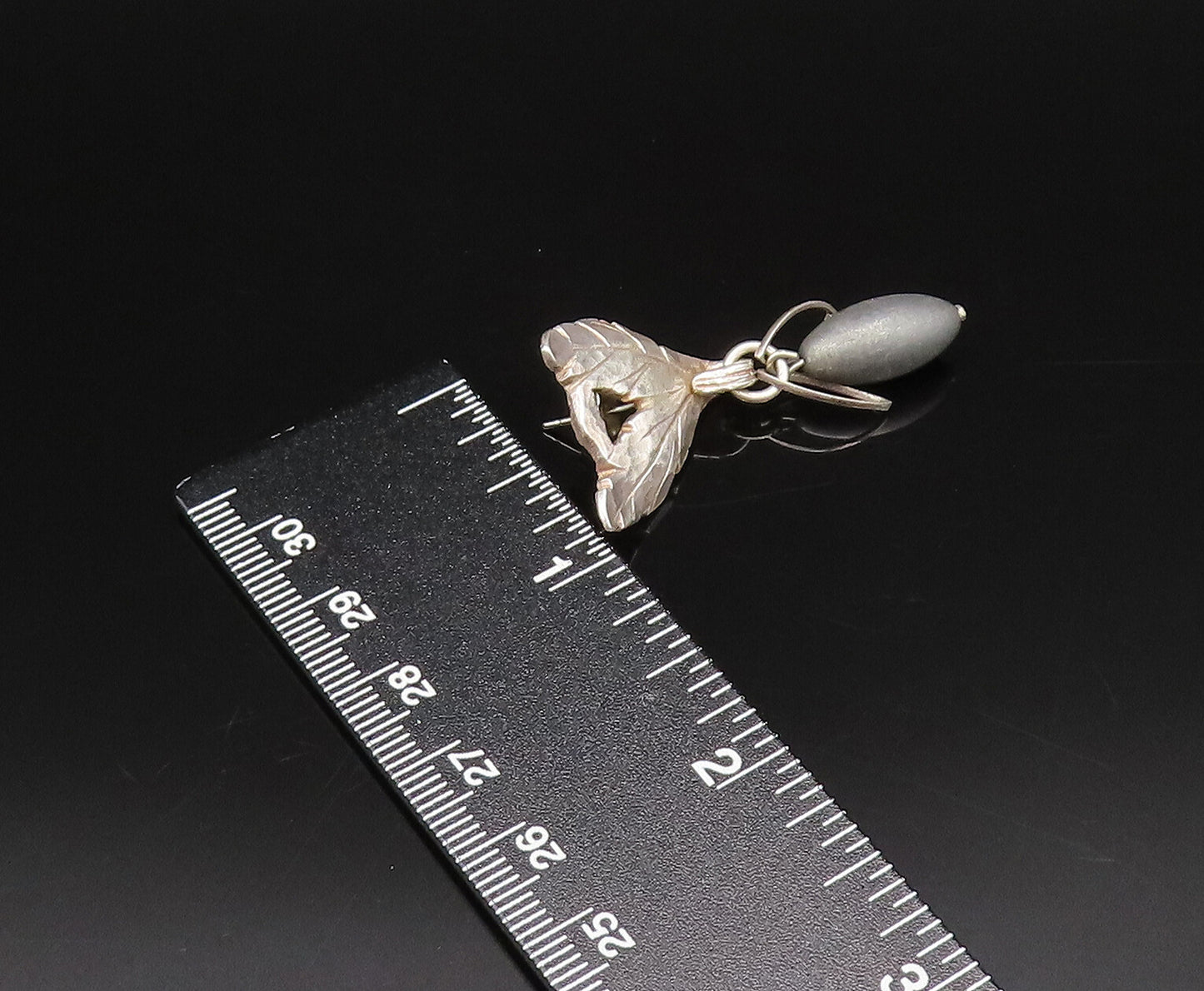 CELIA LANDMAN 925 Silver  Vintage Two Leaves & Stone Dangle Earrings  EG12240