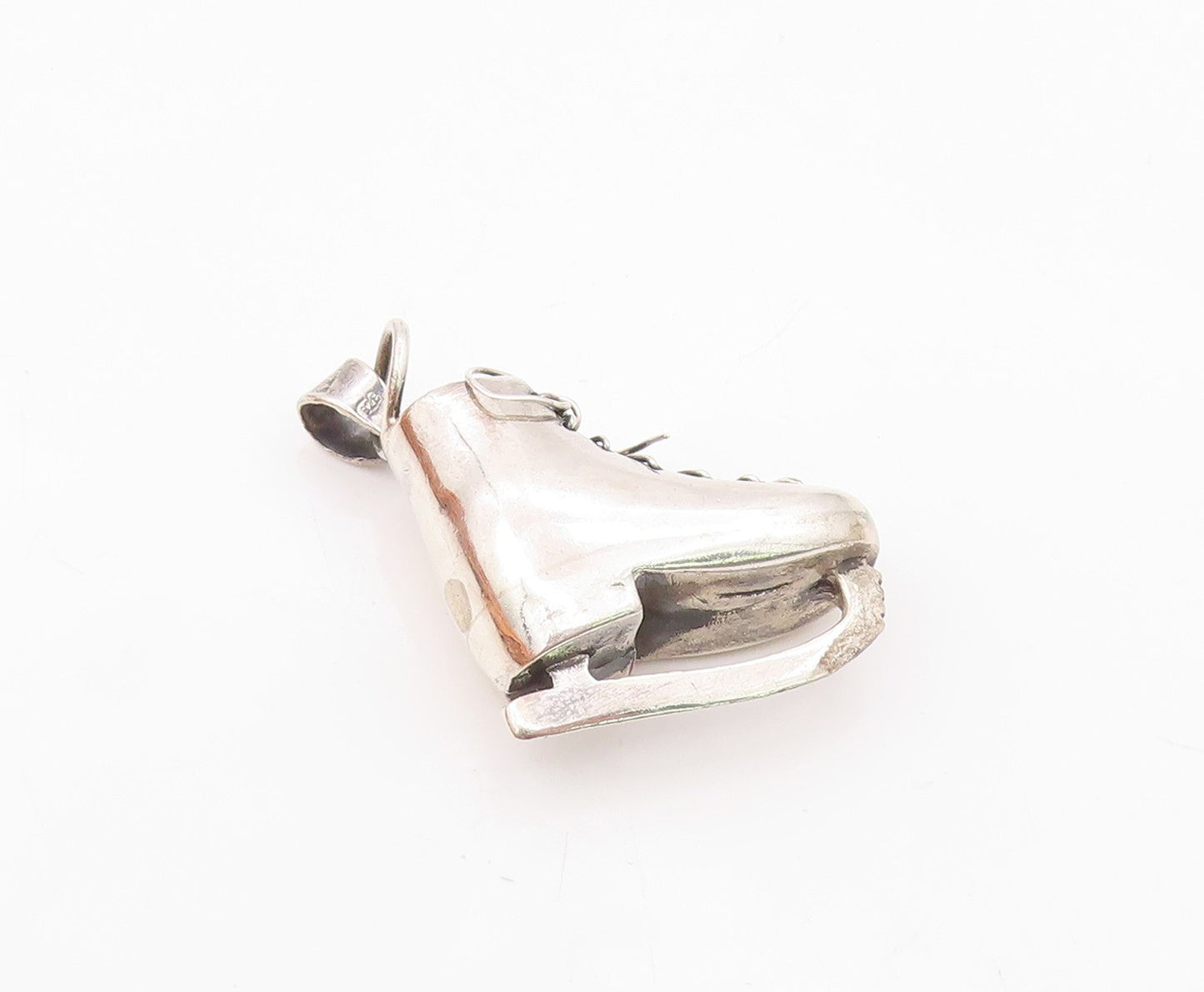 925 Sterling Silver  Vintage Shiny Laced Up Ice Skate Drop Pendant  PT18188