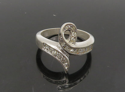 925 Sterling Silver  Vintage Shiny Topaz Ribbon Motif Band Ring Sz 7  RG23629