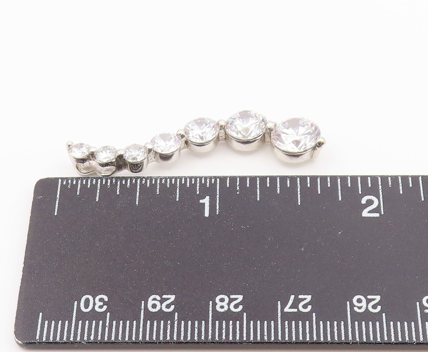 925 Sterling Silver  Vintage Shiny Cubic Zirconia Graduated Pendant  PT16681