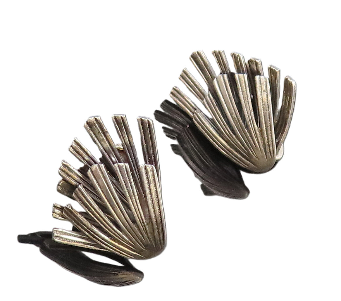 BEAN 925 Sterling Silver  Vintage Spiked Grass 3d Cutout Earrings  EG12546