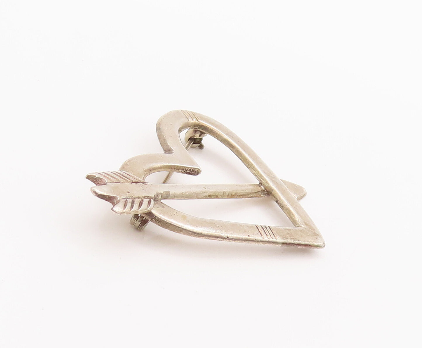 925 Sterling Silver Vintage Brooch Pin NAVAJO Carved Heart Pierced Arrow BP10667