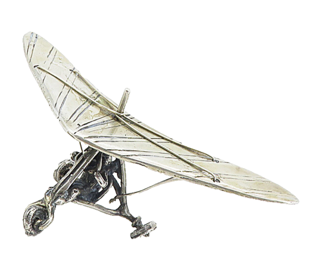 925 Sterling Silver  Vintage Dark Tone 3 Wheel Flying Trike Trinket  TR1452