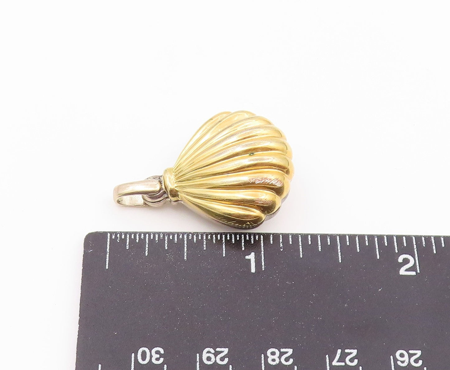 925 Sterling Silver Vintage Pendant Two Tone Scalloped Seashell Charm  PT26456