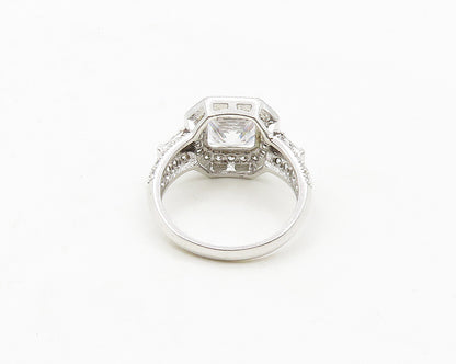 925 Sterling Silver   Sparkling Cubic Zirconia Band Ring Sz 6  RG19147