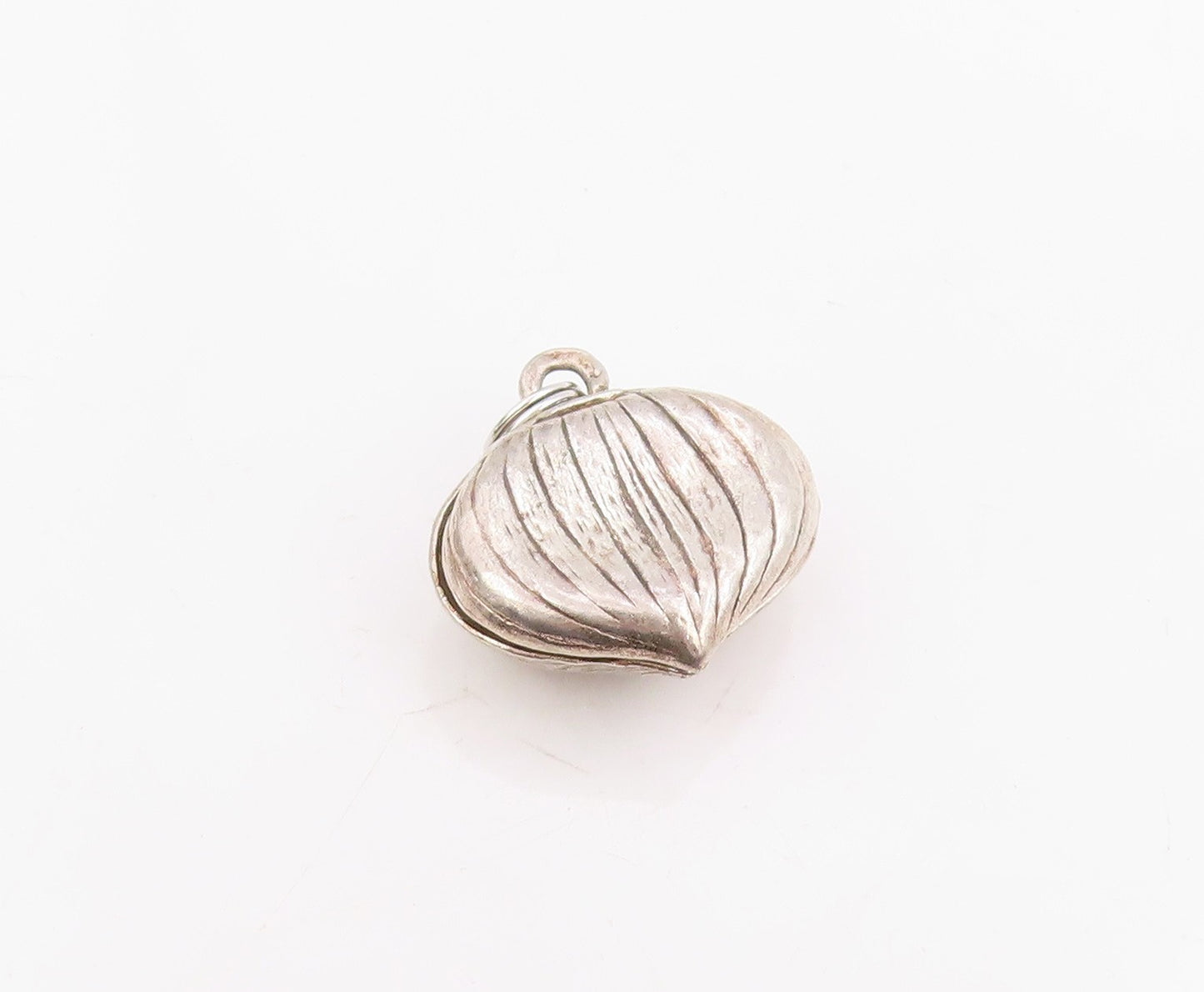 925 Sterling Silver Vintage Pendant Ribbed Puffy Nautical Seashell Charm PT25753