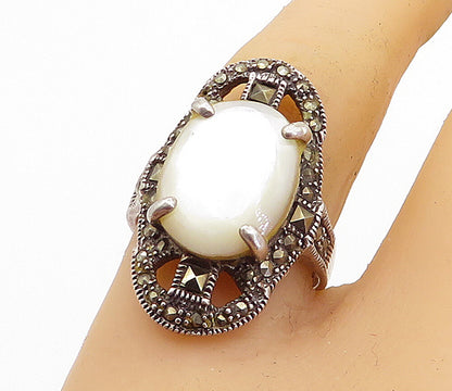 925 Silver  Vintage Victorian Mother Of Pearl Cocktail Ring Sz 7.5  RG4580