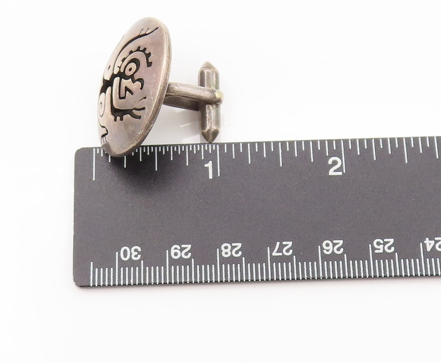 TAXCO MEXICO 925 Silver  Vintage Carved Figures Button Like Cuff Links  TR3523
