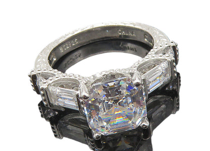 925 Sterling Silver  Cubic Zirconia Solitaire With Accents Ring Sz 5  RG11596