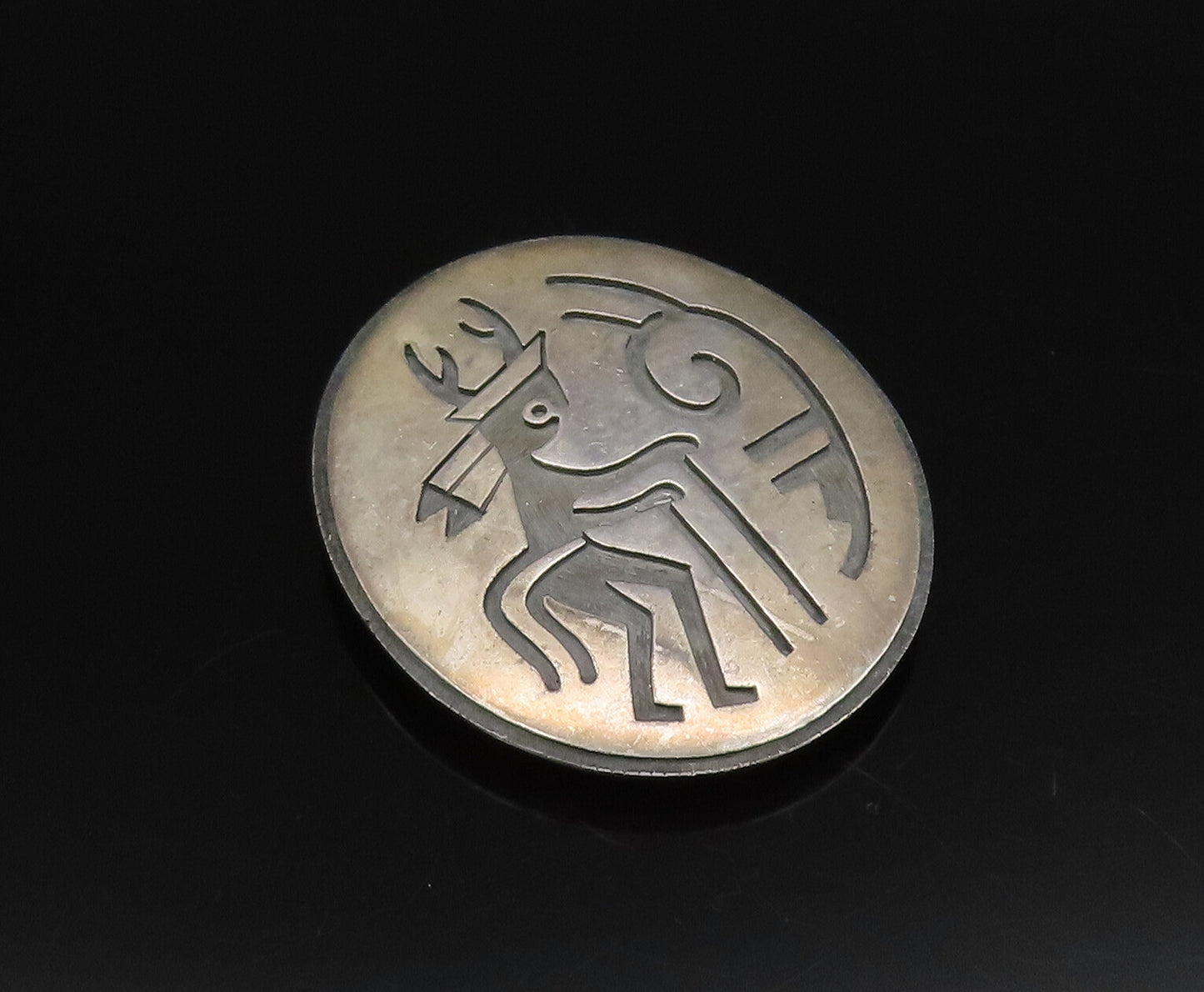 ZUNI NAVAJO 925 Silver  Vintage Carved Warrior Round Brooch Pin  BP10044