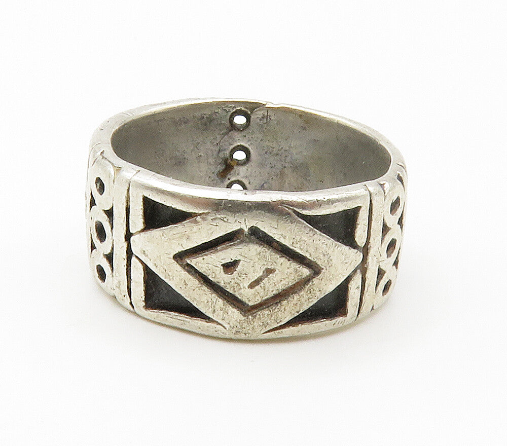 925 Sterling Silver Vintage Oxidized Pattern Round Band Ring Sz 7  RG14990