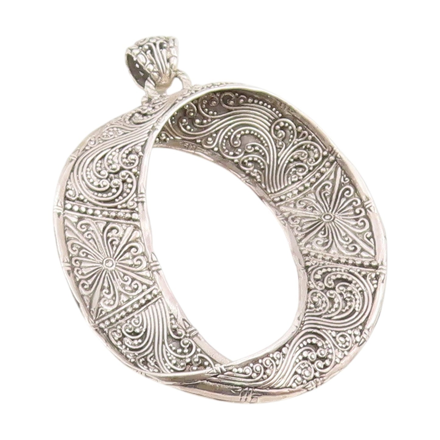 925 Sterling Silver Vintage Pendant Floral Intricate Weaver's Circle  PT25197