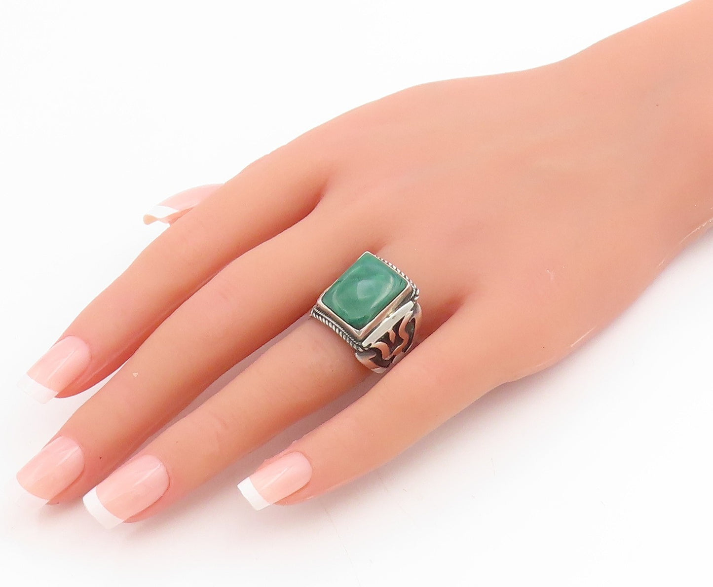 925 Sterling Silver Vintage Ring Green Gemstone Chunky Carved Band Sz 8 RG34831