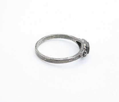 925 Sterling Silver  Vintage White Stone Oxidized Band Ring Sz 7.5  RG6615