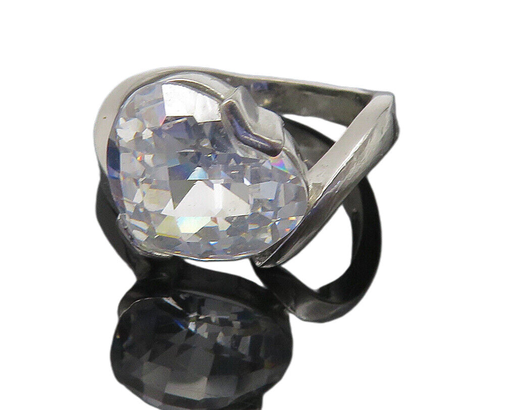 925 Sterling Silver  Cubic Zirconia Love Heart Cocktail Ring Sz 9  RG10631