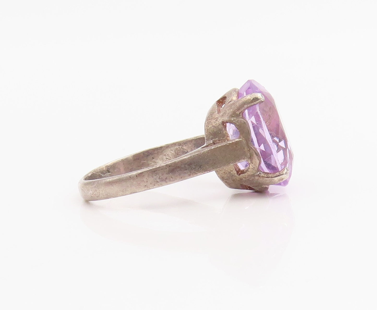 925 Sterling Silver Vintage Ring Oval Cut Amethyst Solitaire Band  Sz 7  RG34823