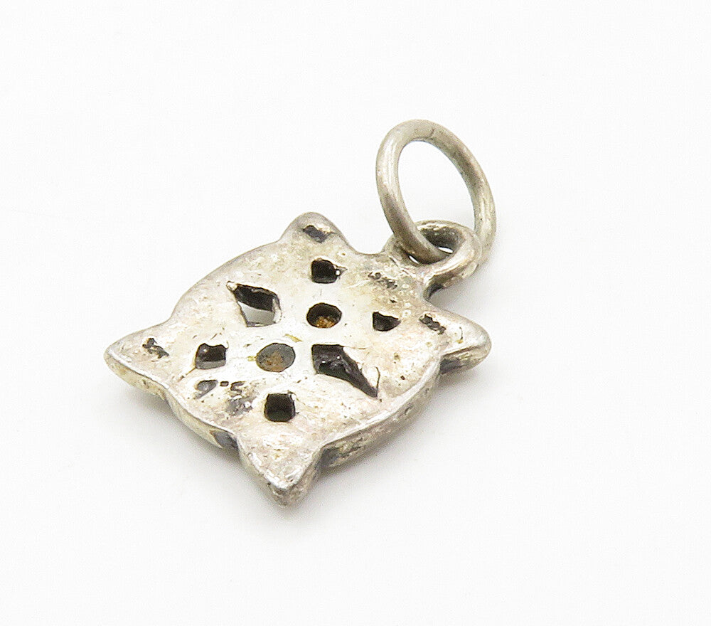 925 Sterling Silver  Vintage Petite Green Topaz Celtic Knot Pendant  PT11853