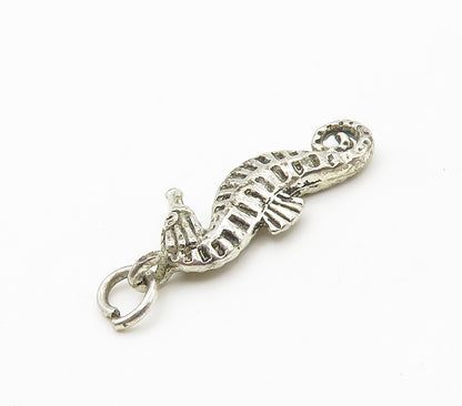 925 Sterling Silver  Vintage Petite Seahorse Motif Animal Pendant  PT12001