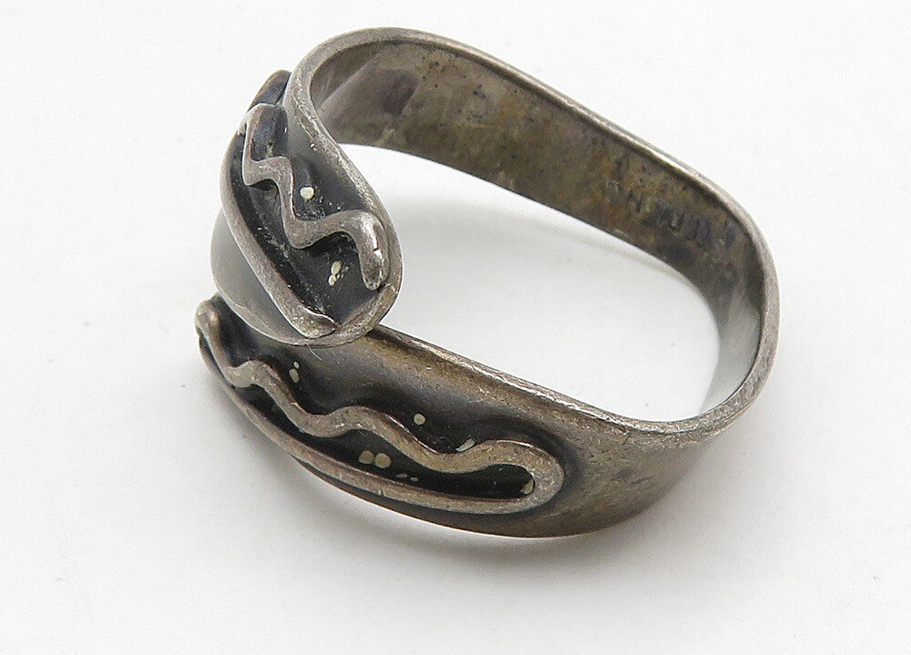 925 Sterling Silver  Vintage Oxidized Swirl Detail Bypass Ring Sz 9  RG10498