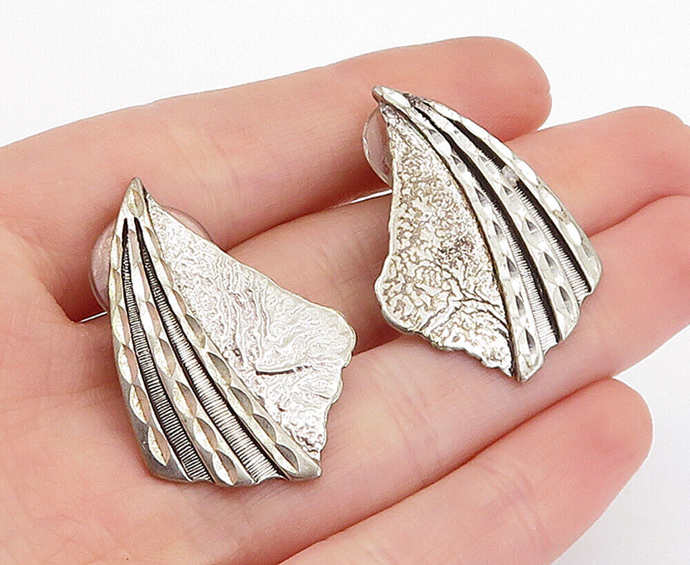 925 Sterling Silver  Vintage Shiny Etched Modernist Drop Earrings  EG2405