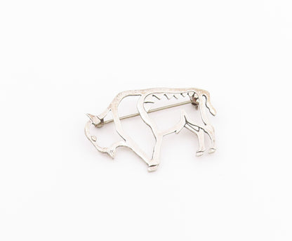 SOUTHWESTERN 925 Silver Vintage Shiny Bull Motif Cut Out Brooch Pin BP9413
