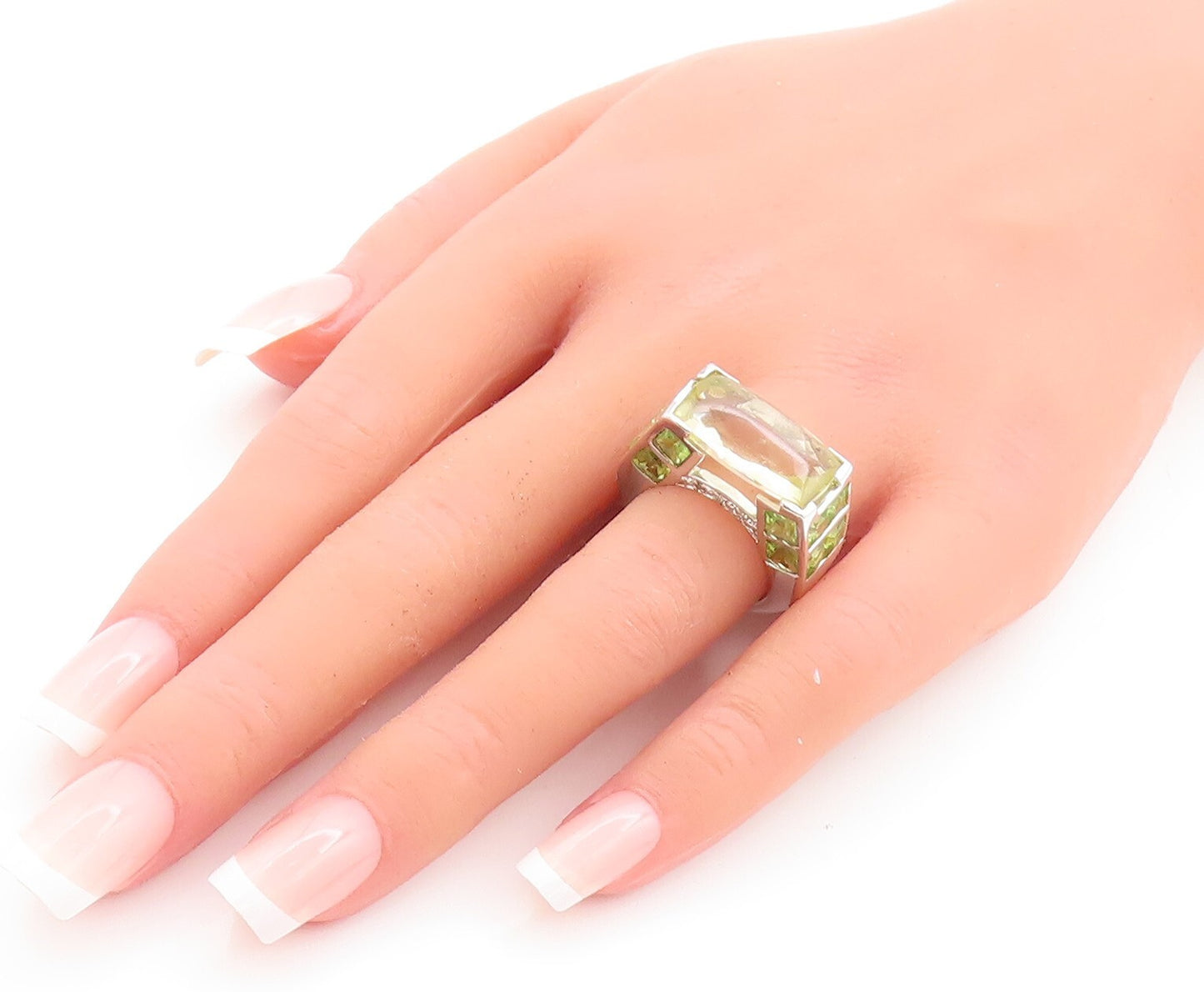 925 Sterling Silver Vintage Ring Cube Cut Peridot & Diamonds Inlay  Sz 6 RG29564