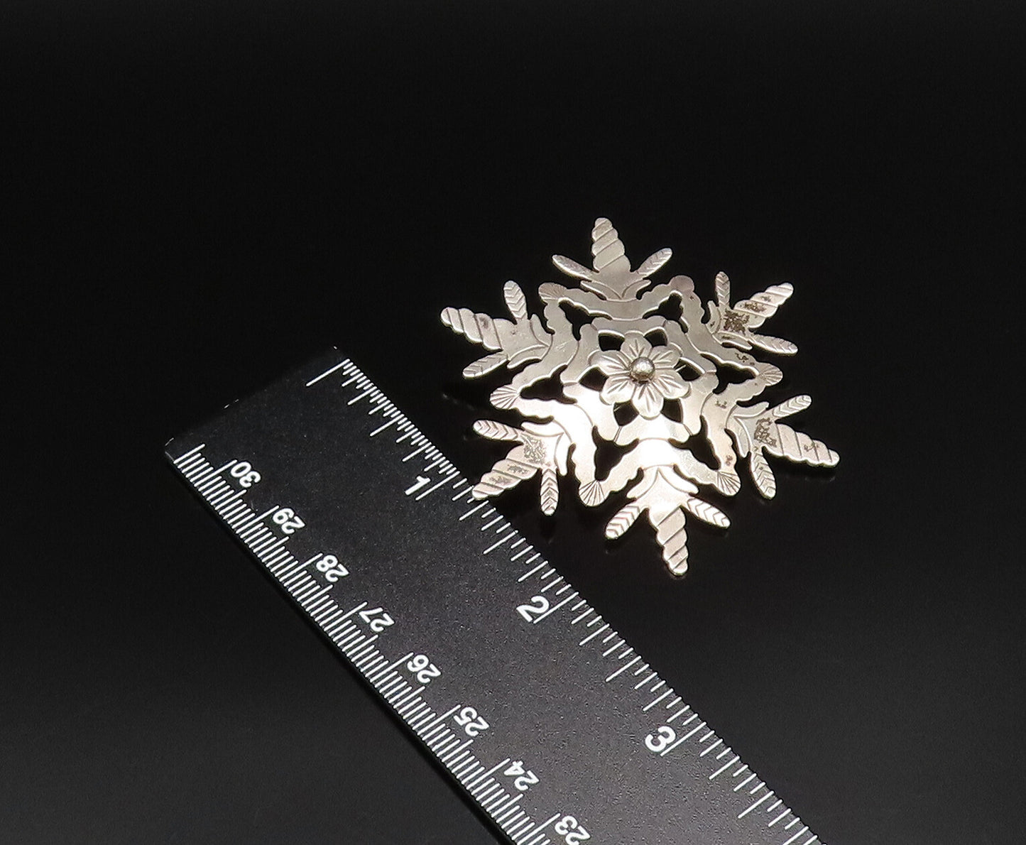 DESIGNER 925 Sterling Silver Vintage Floral Snowflake Dome Brooch Pin BP9865