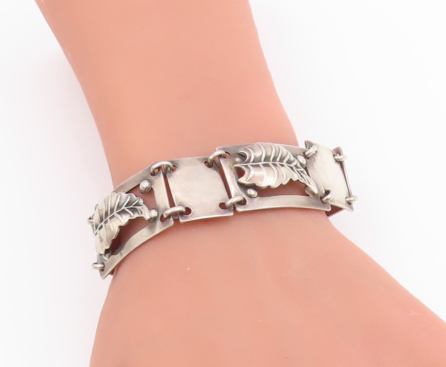 925 Sterling Silver Vintage Bracelet Carved Floral Leaf Panel Link Chain BT11479