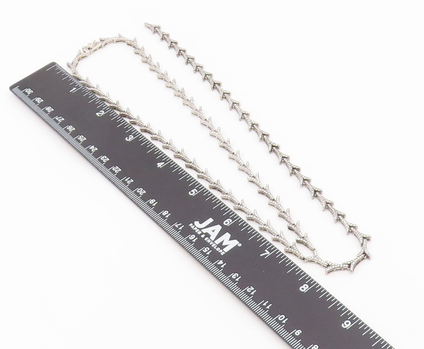 925 Sterling Silver Vintage Necklace CZ Classic Interlocking V Link Chain NE4916