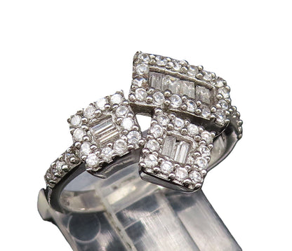 925 Silver  Vintage Beautiful Multi Stone White Topaz Ring Sz 7  RG25793
