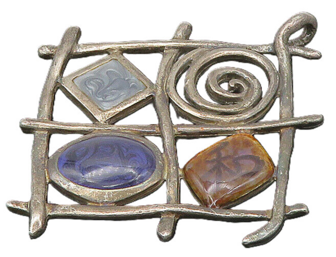 925 Sterling Silver  Vintage Enamel Detail Sculpted Grid Pendant  PT17976