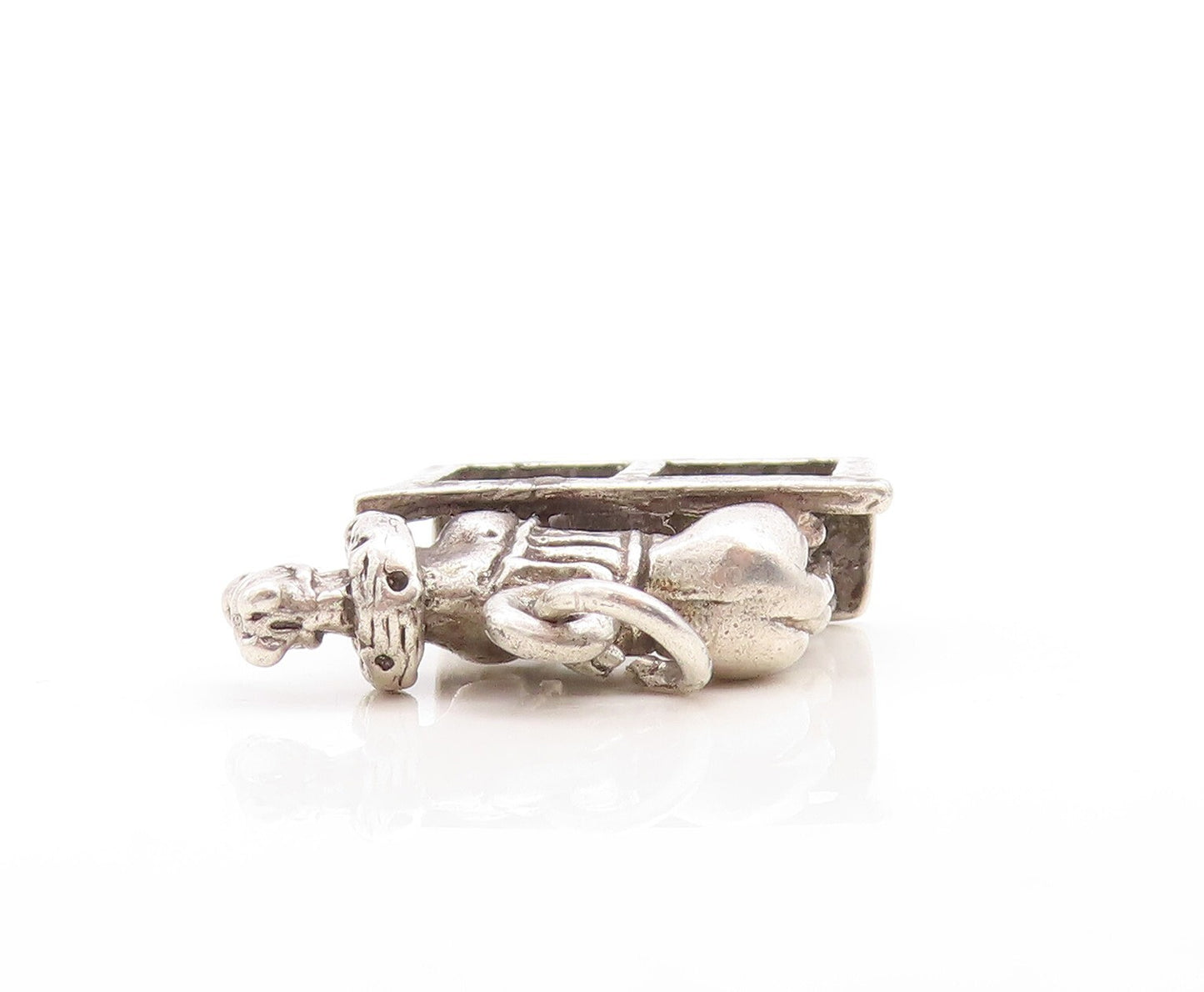925 Sterling Silver Vintage Pendant Dark Tone Horse In Stable  PT23718