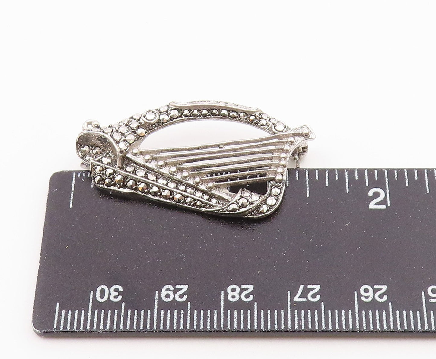 925 Sterling Silver  Vintage Sparkling Harm Instrument Brooch Pin  BP8359