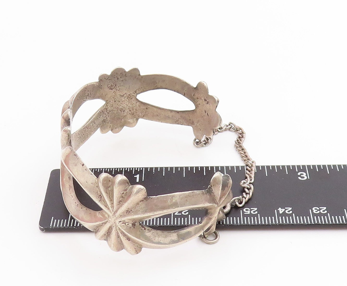 925 Sterling Silver Vintage Bracelet NAVAJO ZUNI Sandcast Floral Cuff  BT11619