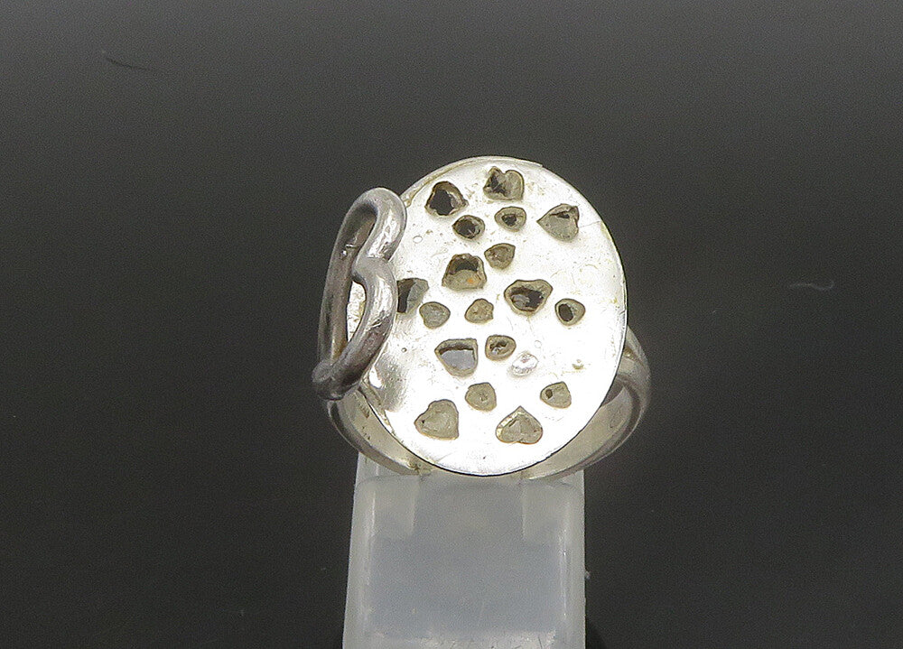 925 Sterling Silver  Vintage Shiny Cutout Detail Heart Band Ring Sz 7  RG23550