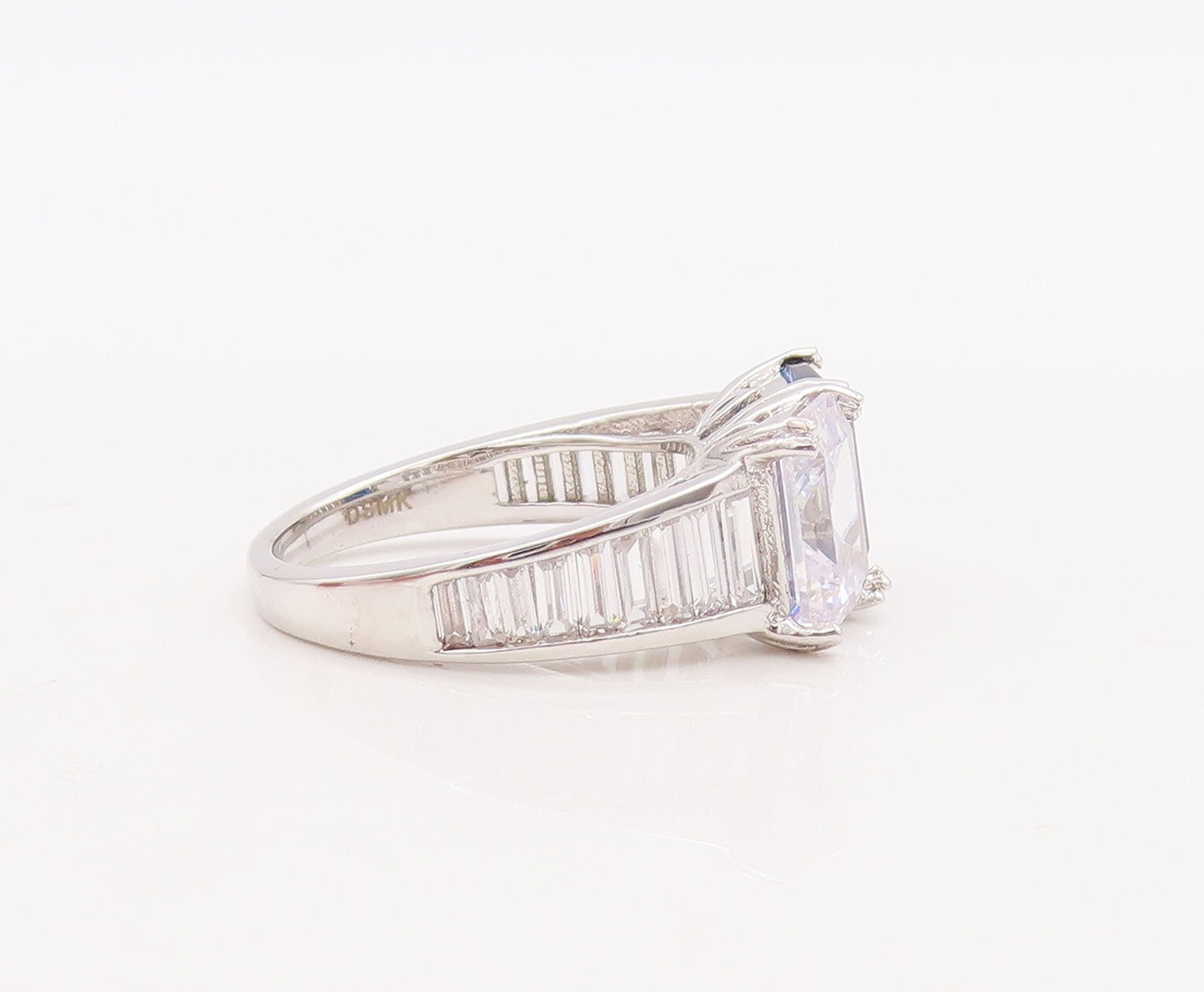 925 Sterling Silver Vintage Ring Rectangle Cut Sapphire & CZ  Sz 7.5  RG29523