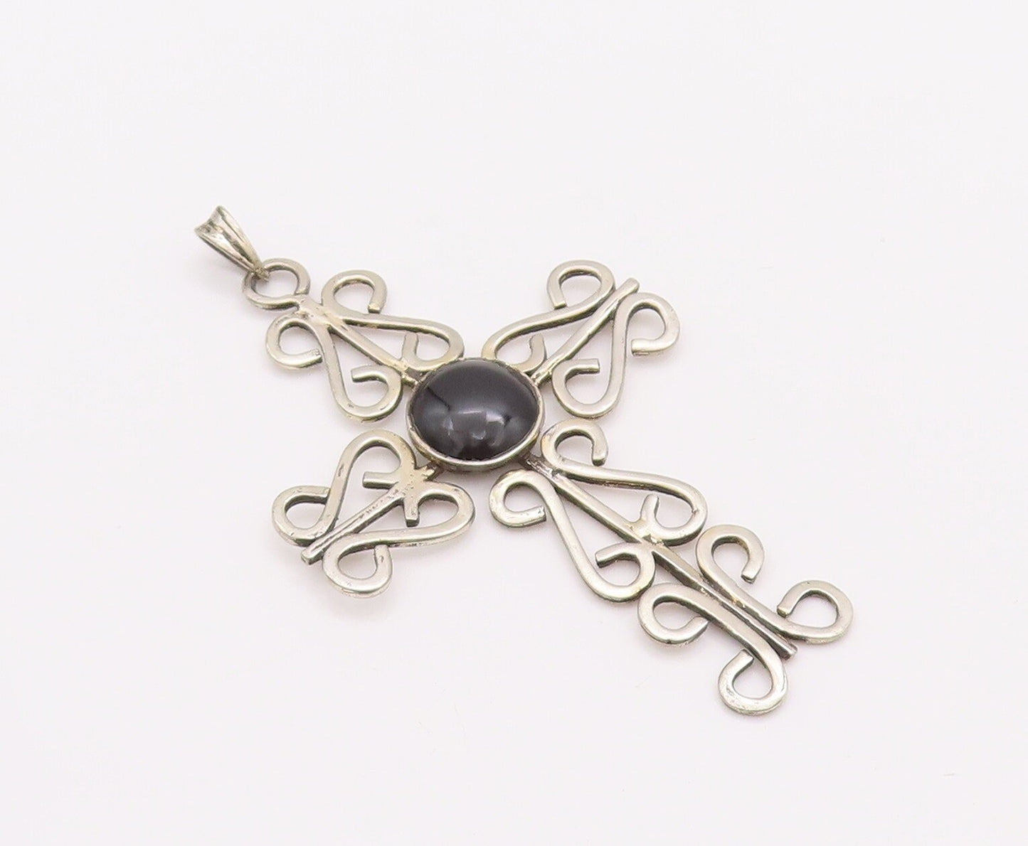 925 Sterling Silver Vintage Pendant Religious Swirly Carved Onyx Cross  PT22945