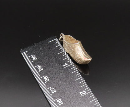 925 Sterling Silver  Vintage Sculpted Etched Pointed Shoe Pendant  PT21131