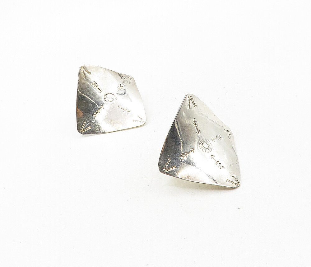 MEXICO 925 Sterling Silver  Vintage Shiny Etched Arrows Drop Earrings  EG4858
