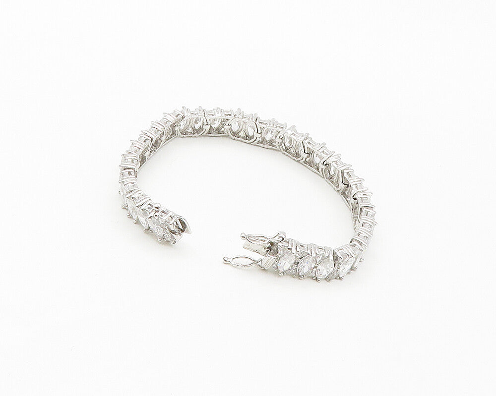 925 Sterling Silver  Sparkling Cubic Zirconia Hinge Chain Bracelet  BT6921