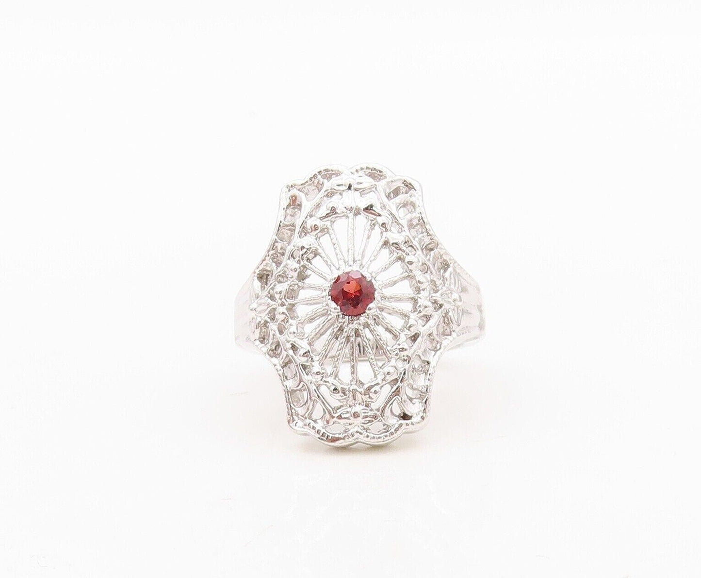 925 Sterling Silver Vintage Ring Floral Design Cutout Garnet Inlay Sz 7  RG30466