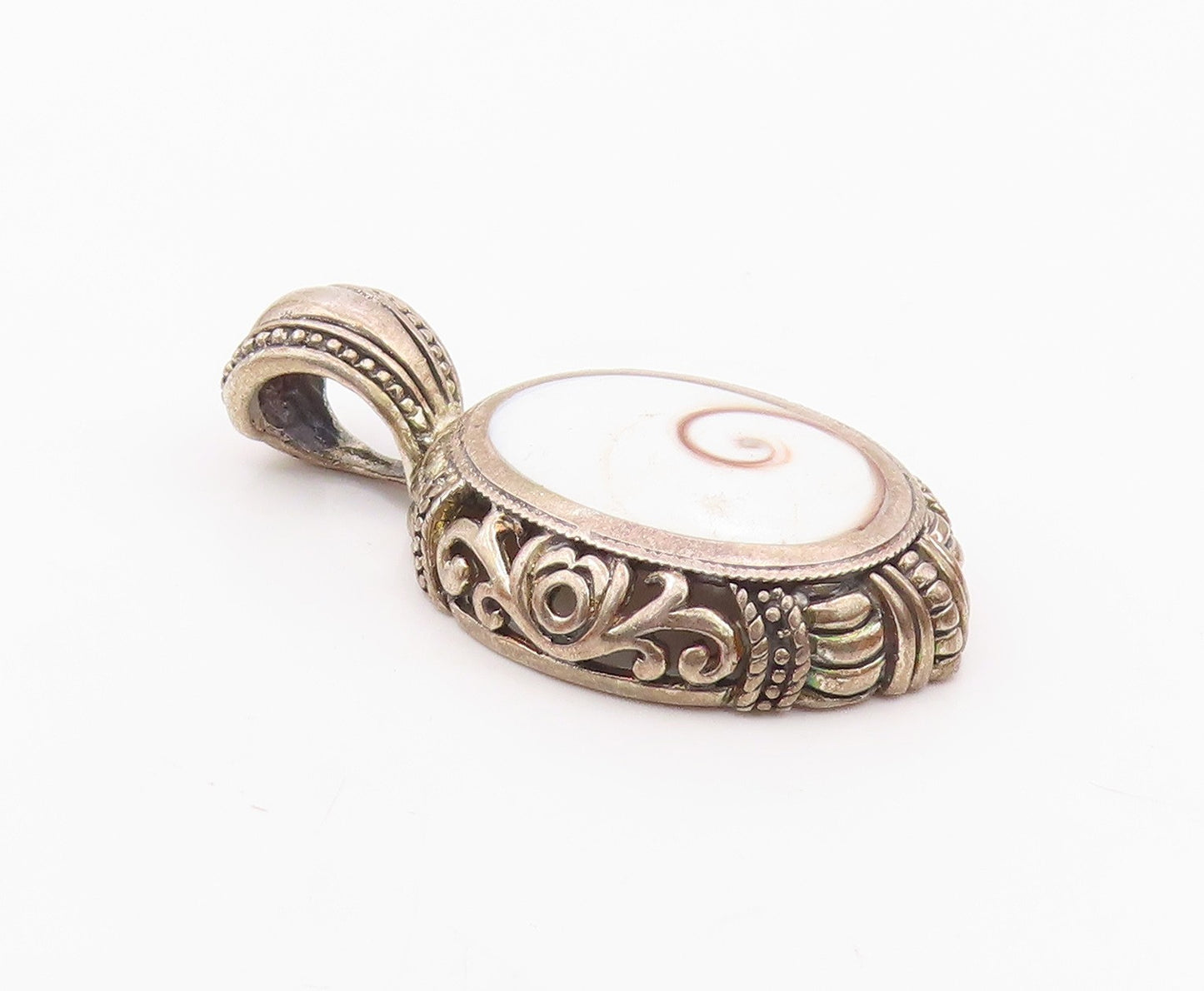 925 Silver  Vintage Unique Inlaid Shiva Shell Scroll Detail Pendant  PT21565