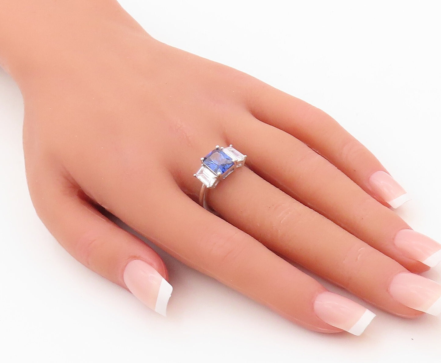 925 Sterling Silver Vintage Ring Rectangle Sapphire CZ Side Stones  Sz 7 RG30352