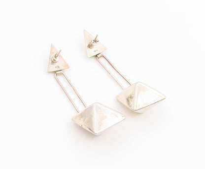 925 Sterling Silver Vintage Earrings 3D Geometric Pyramid Linear Drop  EG14422
